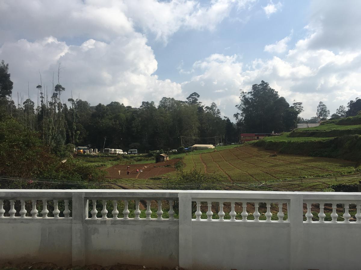 Armster Palace Ooty Exteriör bild