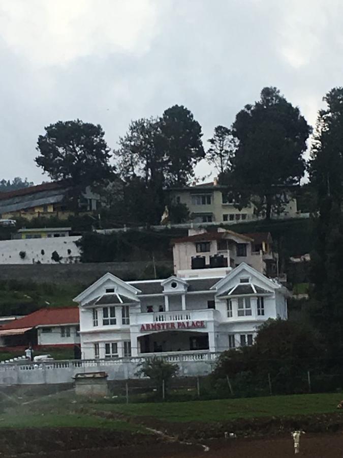 Armster Palace Ooty Exteriör bild