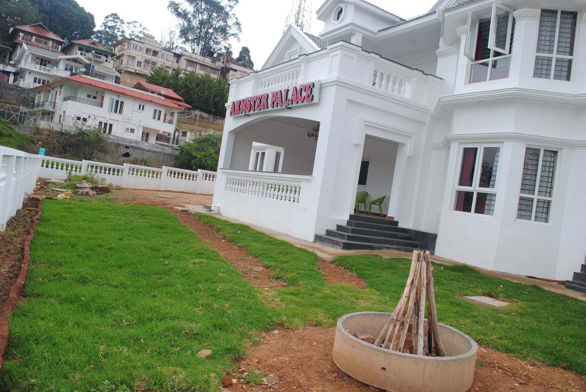 Armster Palace Ooty Exteriör bild