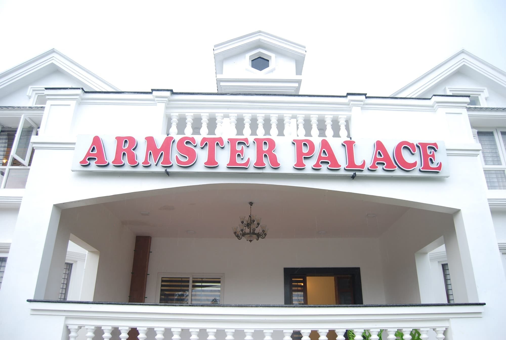 Armster Palace Ooty Exteriör bild